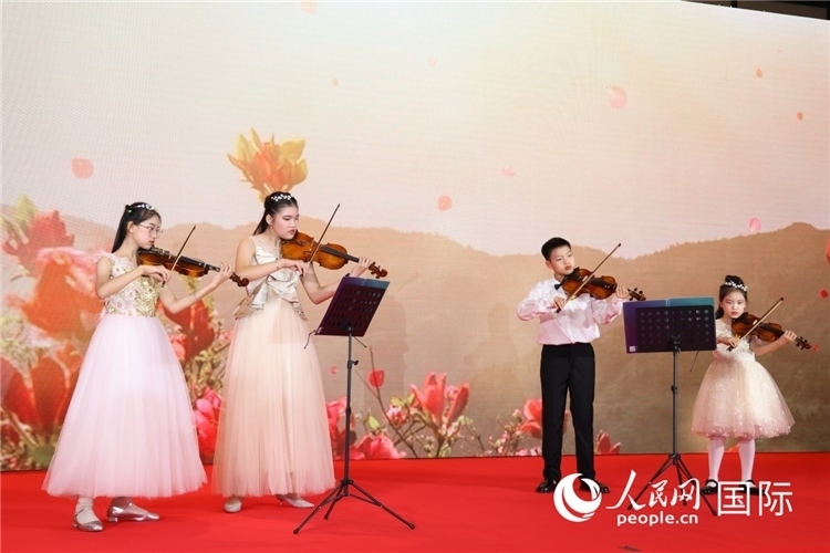 中國青少年樂器表演。人民網(wǎng)記者任皓宇攝