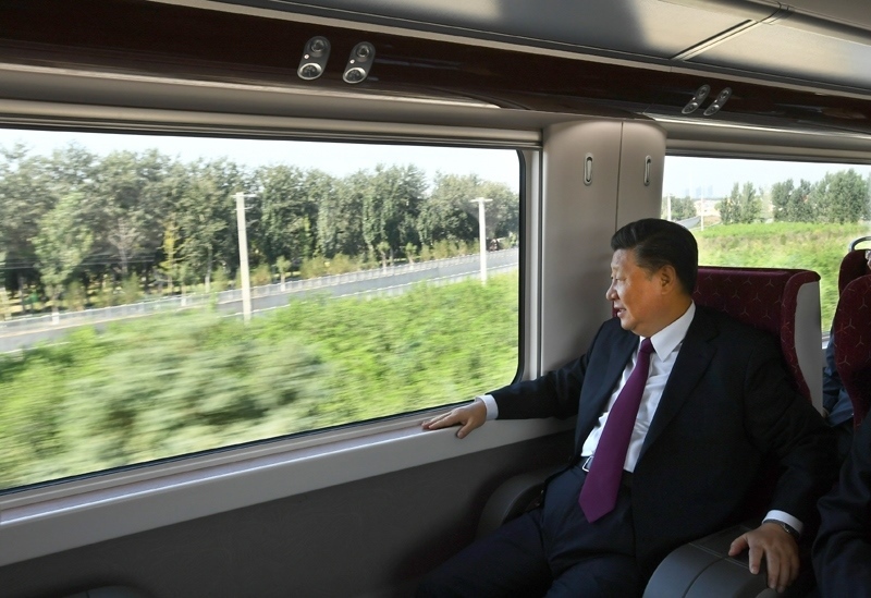 2019年9月25日，習(xí)近平總書記乘坐軌道列車前往北京大興國際機場。