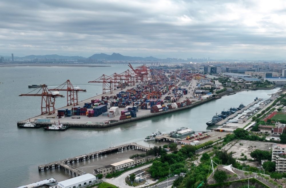 這是中國（福建）自由貿(mào)易試驗區(qū)廈門片區(qū)內(nèi)的廈門海天碼頭（2024年9月4日攝）。