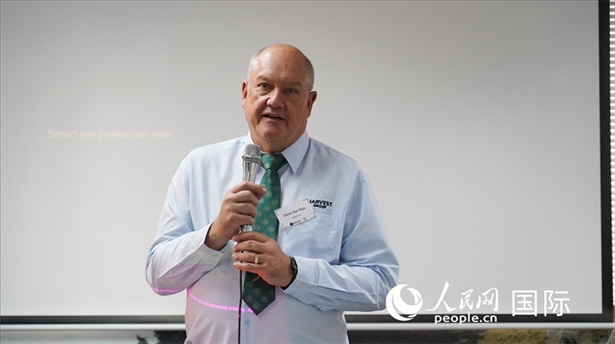 碩豐集團市場總監(jiān)迪恩·范·維克發(fā)言。人民網(wǎng) 張茜攝