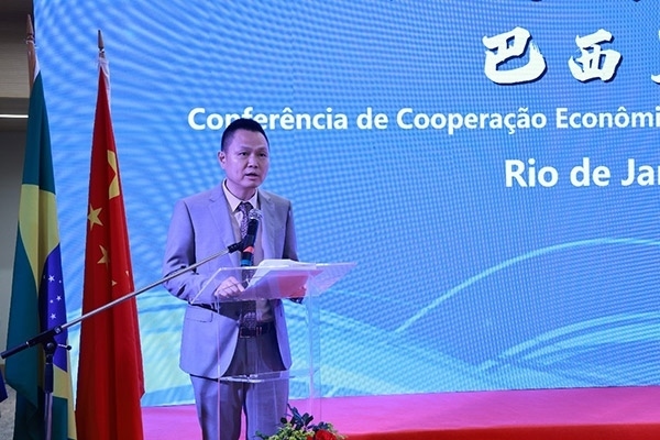 中國駐里約熱內盧總領館副總領事王尉育在活動現(xiàn)場致辭。人民網(wǎng)記者 陳海琪攝