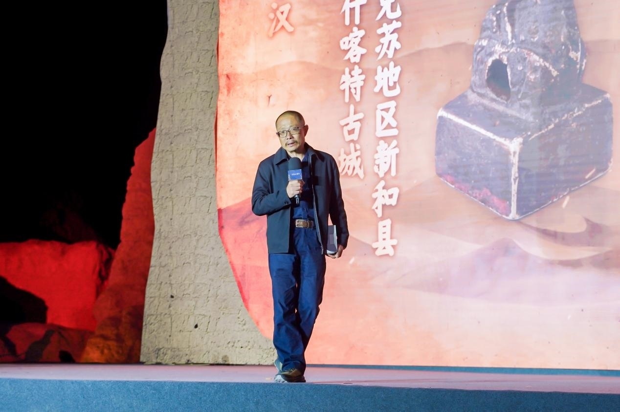 陳凌在“何以中國·五星出東方”網(wǎng)絡主題宣傳活動現(xiàn)場演講。人民視頻供圖