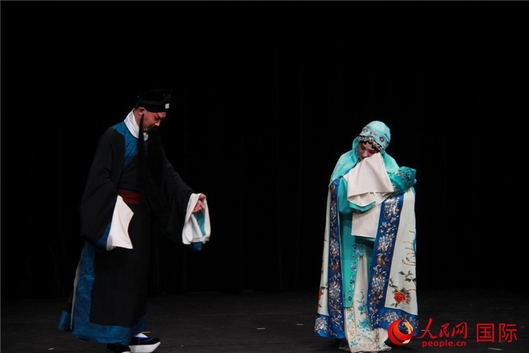 《趙氏孤兒》演出劇照。人民網(wǎng)記者 尚凱元攝