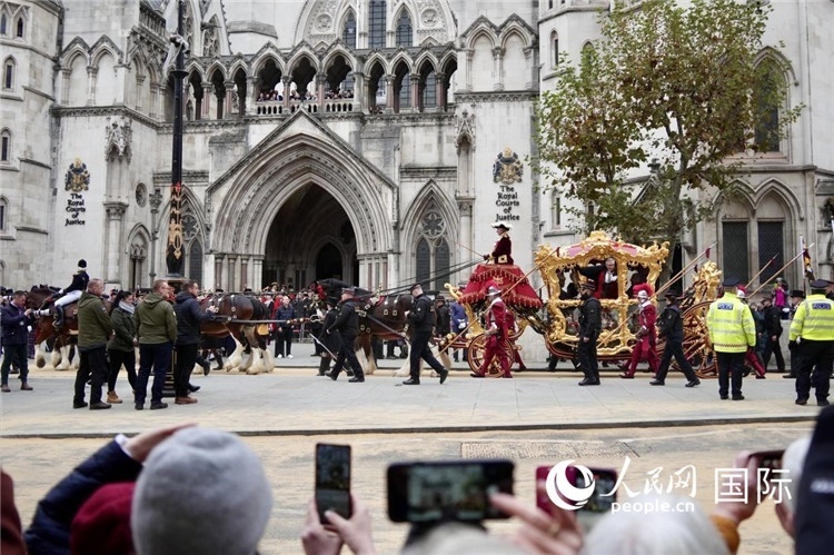 2024倫敦金融城市長就職巡游現(xiàn)場。吳若鳴攝