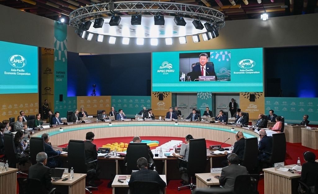 當?shù)貢r間11月16日上午，亞太經(jīng)合組織第三十一次領導人非正式會議在秘魯利馬會議中心舉行。國家主席習近平出席會議并發(fā)表題為《共擔時代責任 共促亞太發(fā)展》的重要講話。新華社記者 謝環(huán)馳 攝