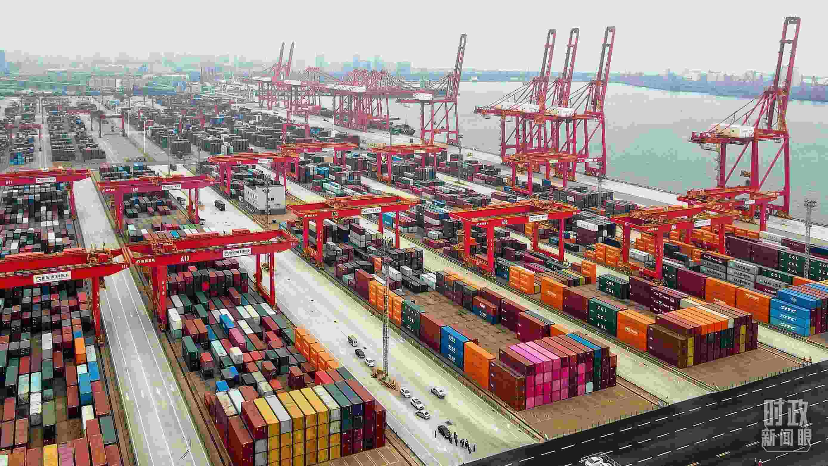 △山東日照港。（總臺(tái)央視記者劉琦拍攝）