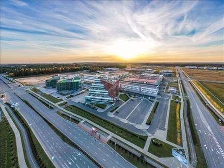 這是當(dāng)?shù)貢r間2021年10月19日在白俄羅斯首都明斯克郊區(qū)拍攝的中白工業(yè)園。