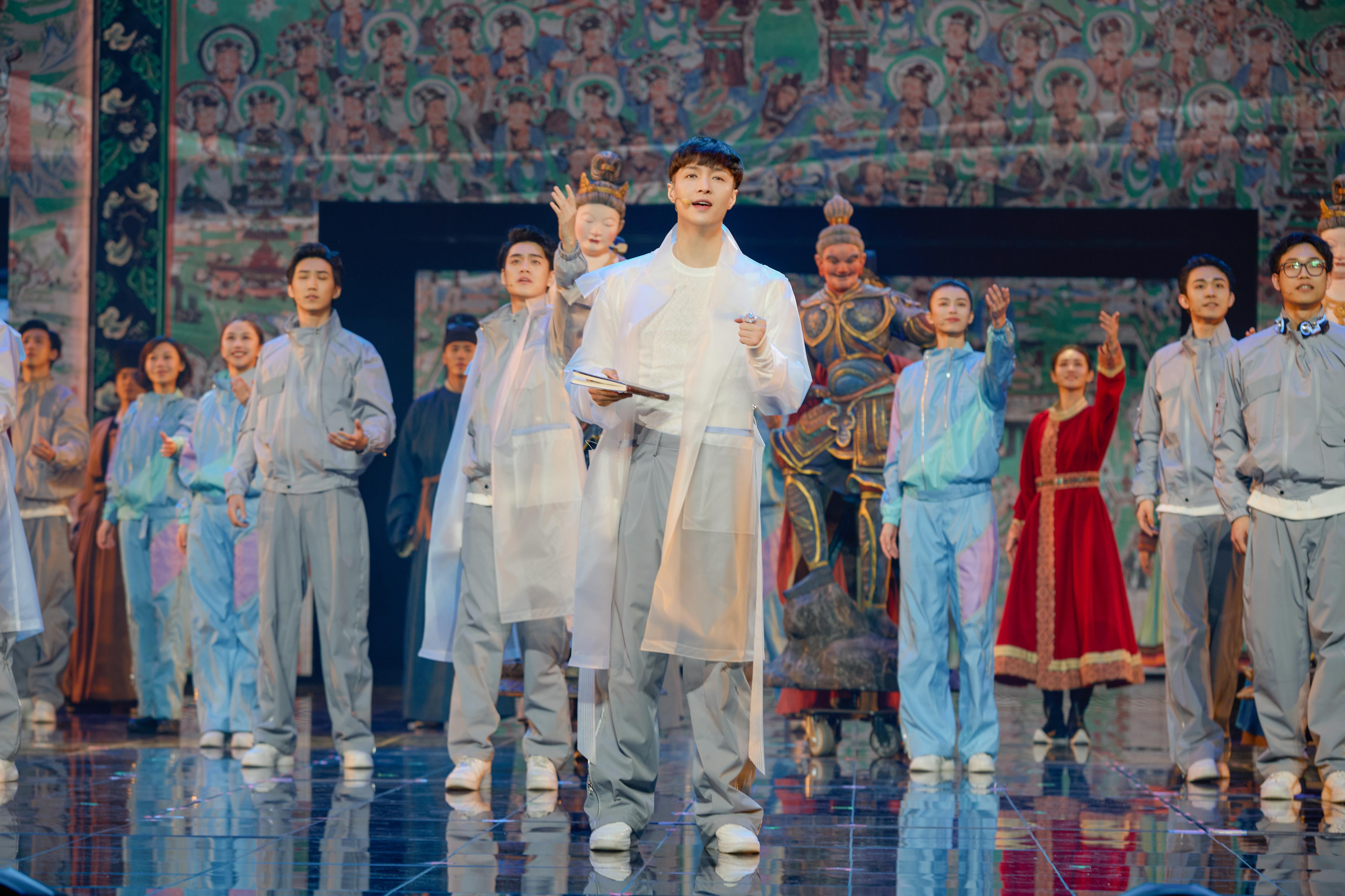 《受到召喚·敦煌》劇照。中國國家話劇院供圖