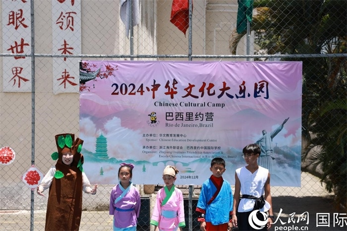 話劇《司馬光砸缸》演繹了中國家喻戶曉的兒童故事。人民網(wǎng)記者 陳海琪攝