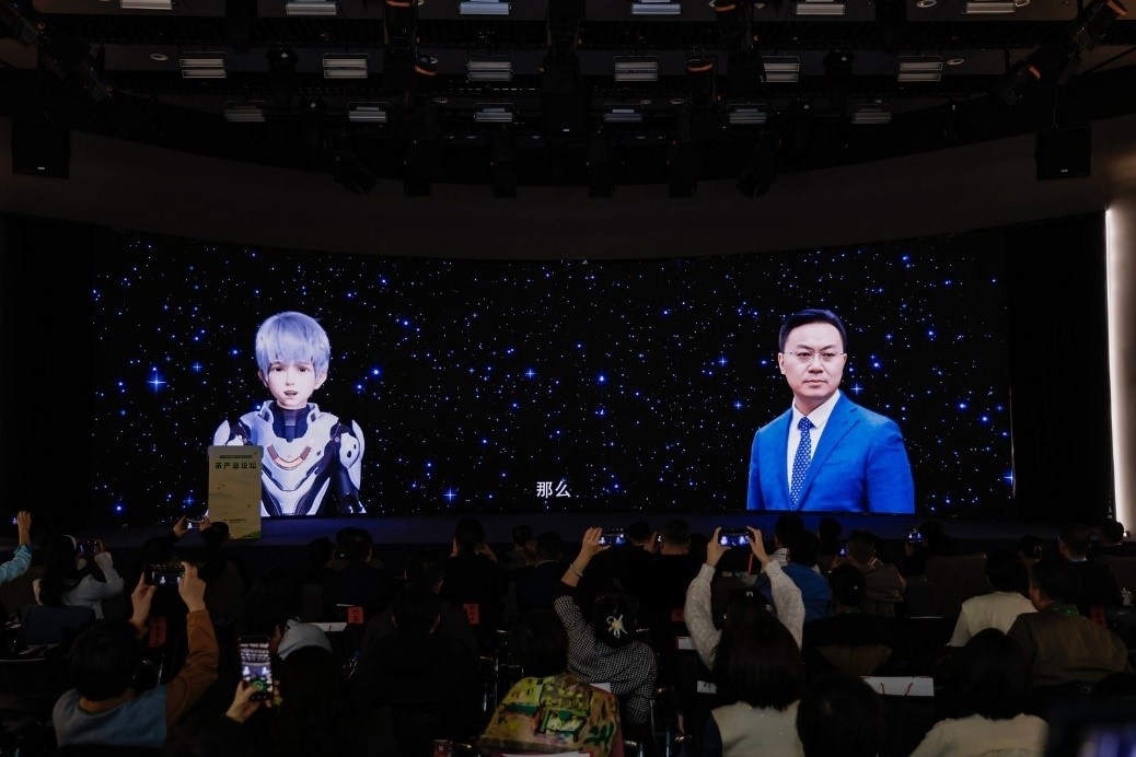 中國工程院院士、湖南師范大學(xué)校長劉仲華與人民網(wǎng)數(shù)字人白澤線上對話