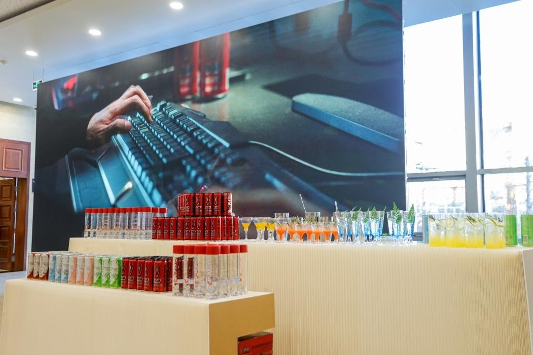 展區(qū)里的特調(diào)飲品區(qū)域。王佳雨攝