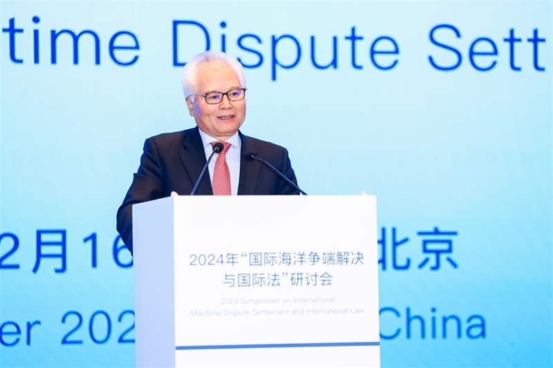 華陽(yáng)海洋研究中心理事長(zhǎng)、中國(guó)南海研究院學(xué)術(shù)委員會(huì)主席吳士存在開(kāi)幕式致歡迎辭。華陽(yáng)海洋研究中心供圖