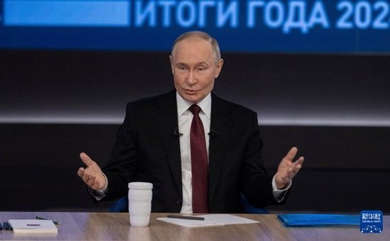 12月19日，在俄羅斯首都莫斯科，俄羅斯總統(tǒng)普京在“年度盤點(diǎn)”活動上講話。新華社記者 白雪騏 攝