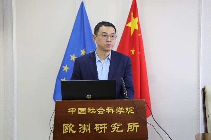 社會科學(xué)文獻(xiàn)出版社副總編輯童根興作開幕式致辭。吳迪攝