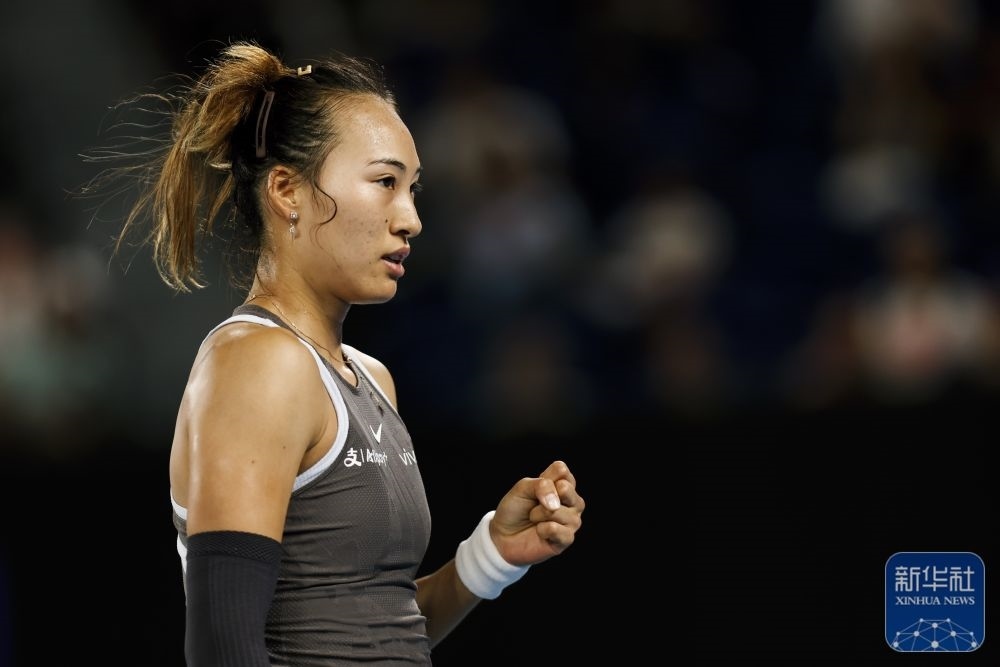 ↑鄭欽文在比賽中慶祝得分。新華社記者 馬平 攝