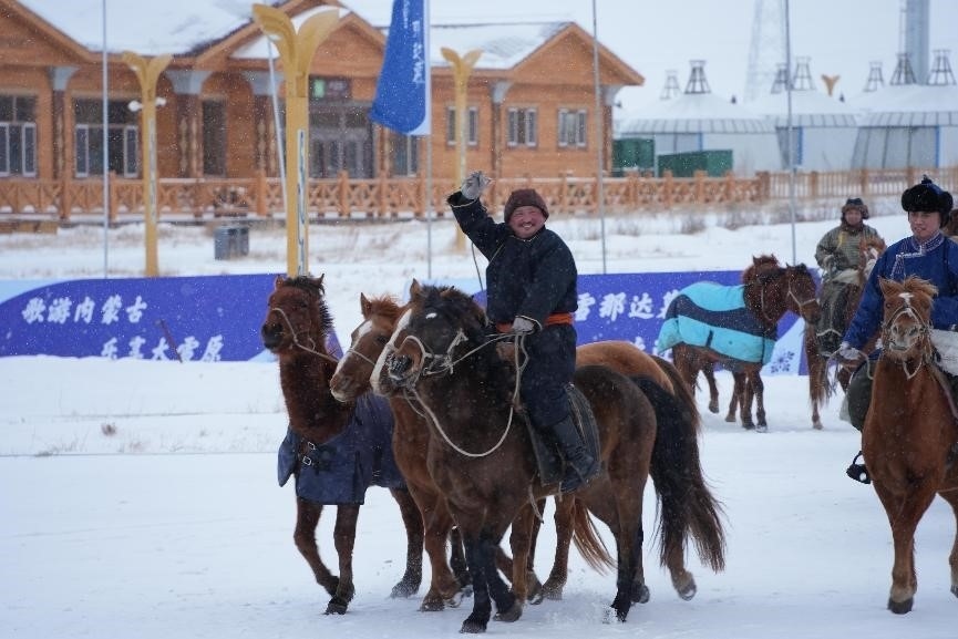 呼倫貝爾冰雪那達慕。人民網(wǎng)記者 趙夢月攝
