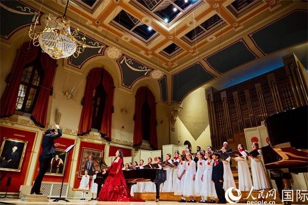 大合唱《燈火里的中國》。楊浩鵬攝