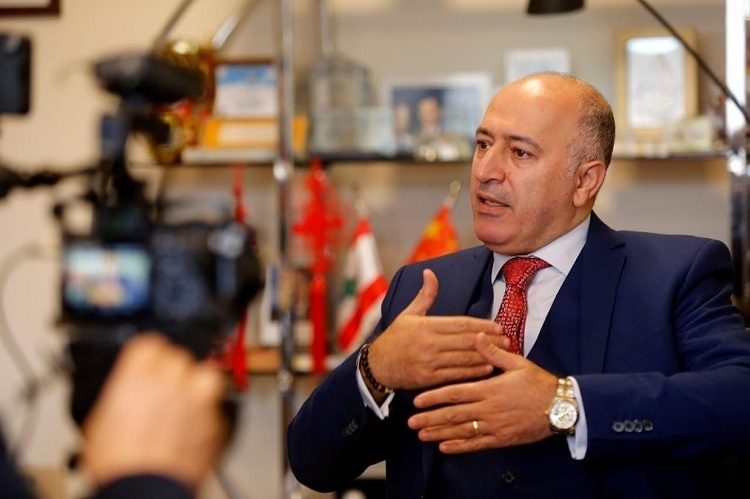 瓦里夫·庫邁哈在接受采訪。受訪者供圖