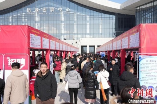 圖為招聘活動(dòng)現(xiàn)場。 解凱光 攝