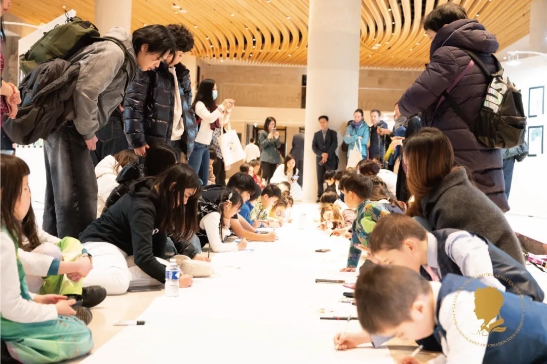 第三屆國際藝術(shù)聯(lián)創(chuàng)聯(lián)展盛大開幕。法中交流促進會供圖