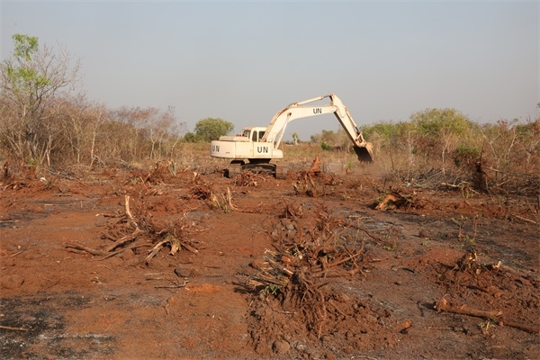 施工現(xiàn)場(chǎng)。張曉昆攝