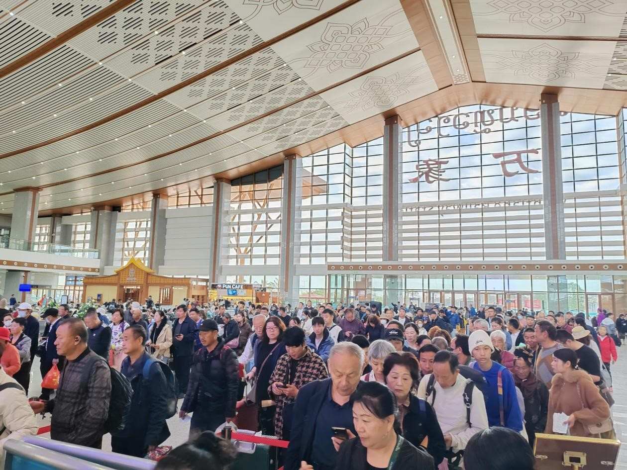 春節(jié)期間的中老鐵路萬(wàn)象站。李加勇攝