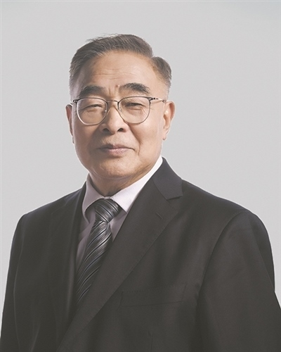 張伯禮 全國(guó)人大代表、中國(guó)工程院院士