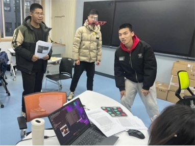 智能無人系統(tǒng)“做中悟”高階項目式課程。校方供圖