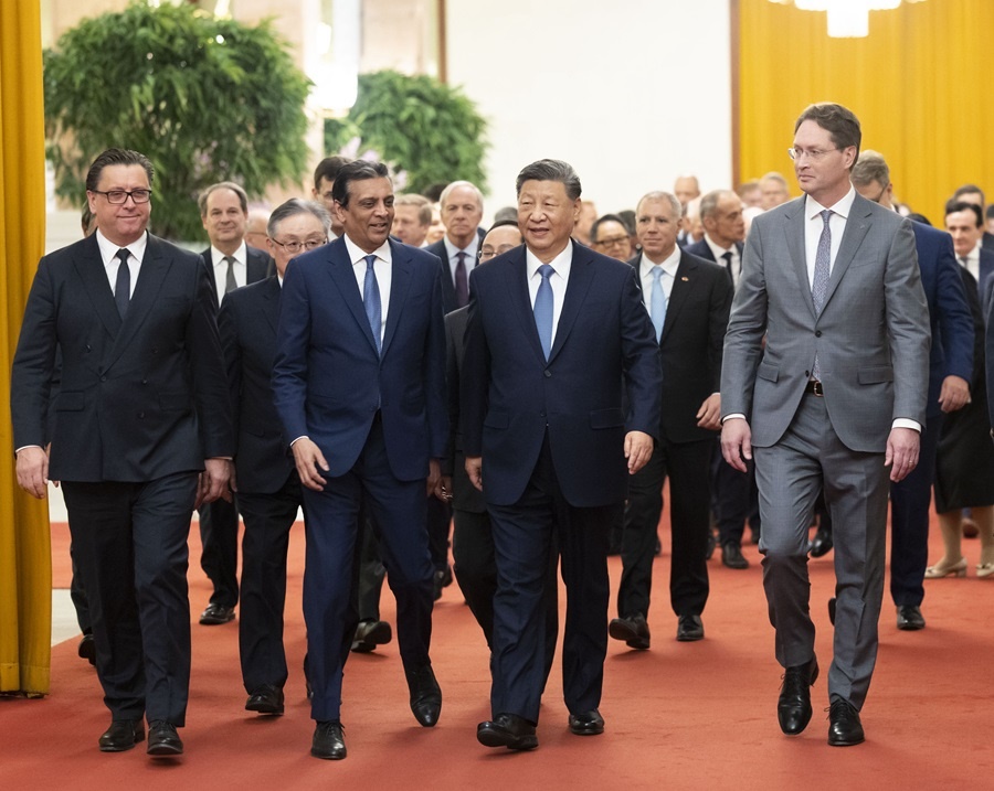 △3月28日上午，國家主席習(xí)近平在北京人民大會(huì)堂會(huì)見國際工商界代表。