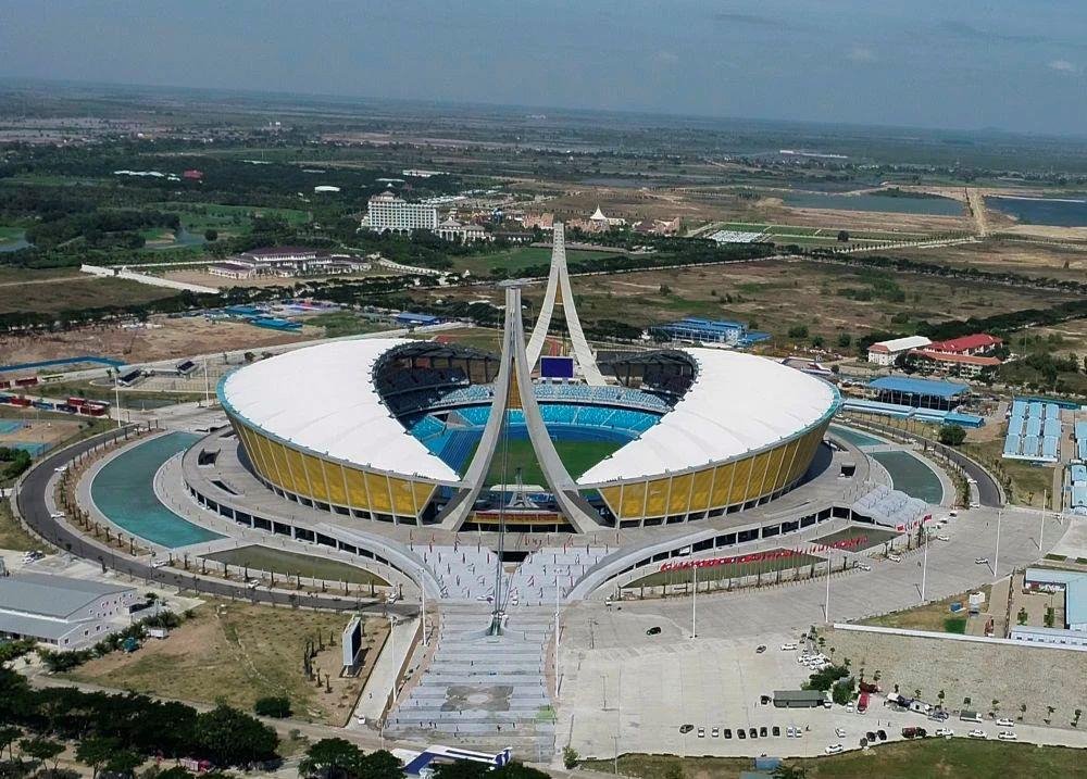 由中國援建的柬埔寨國家體育場(chǎng)項(xiàng)目于2021年12月18日正式啟用。