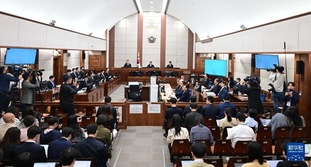 這是4月21日拍攝的韓國首爾中央地方法院庭審現(xiàn)場(chǎng)。新華社/紐西斯通訊社