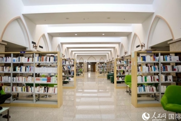 圖為吉布提國(guó)家圖書(shū)館一角。人民網(wǎng) 塔里克·易卜拉欣攝