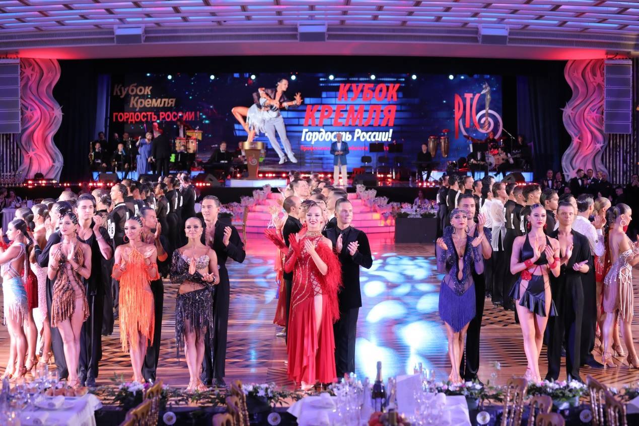 第七屆“克里姆林宮杯”國(guó)標(biāo)舞錦標(biāo)賽現(xiàn)場(chǎng)。于子恒攝