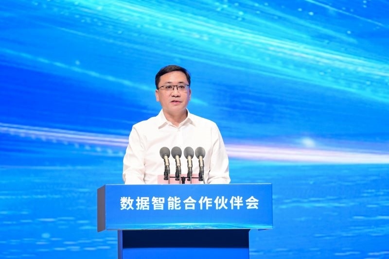 圖為河南省人民政府國有資產(chǎn)監(jiān)督管理委員會(huì)黨委委員、副主任李海峰。