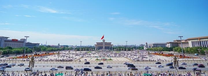2024年7月17日拍攝的北京天安門廣場(chǎng)及建筑群。