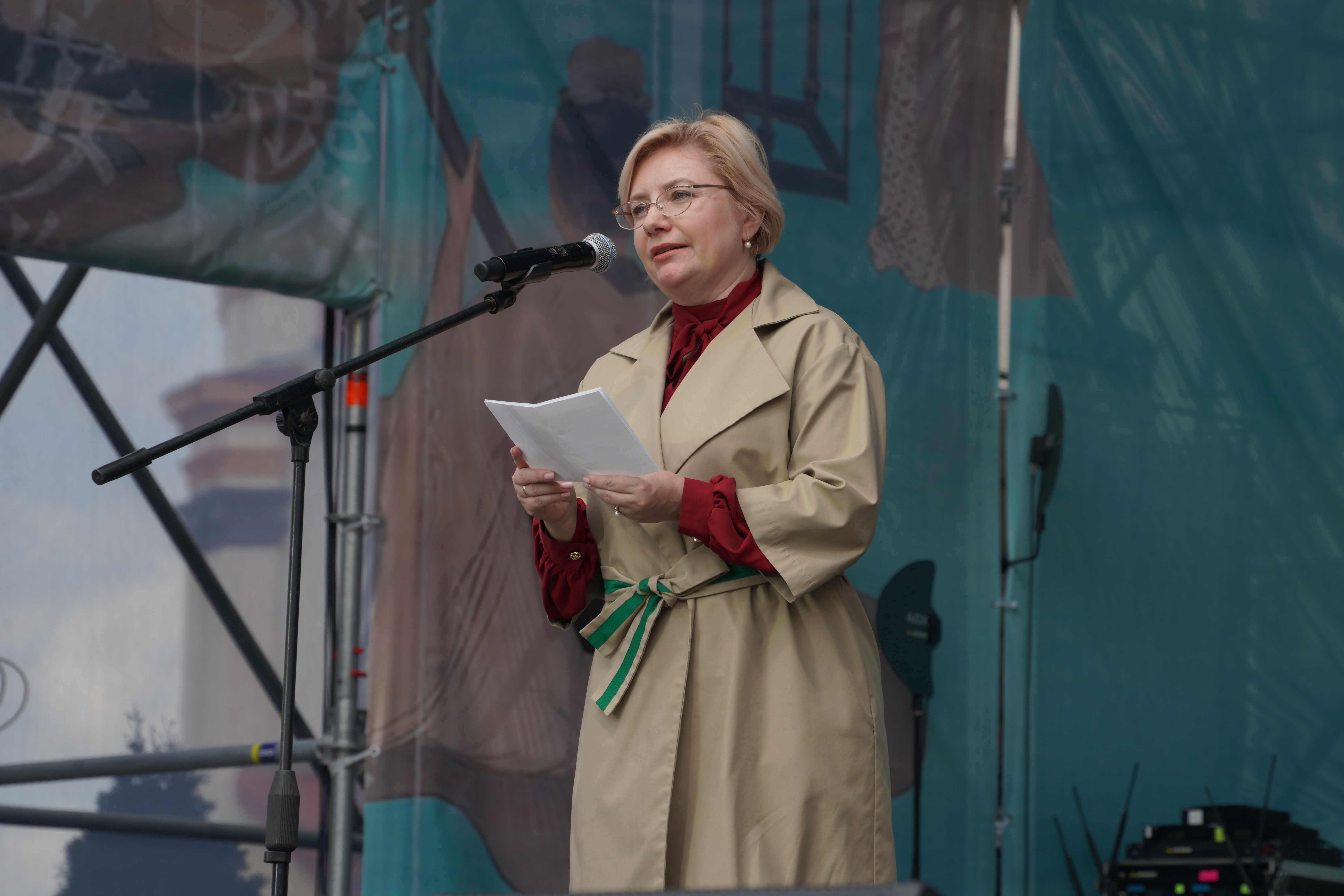 拉扎列維奇在活動開幕式上發(fā)表致辭。中國駐白俄羅斯大使館供圖