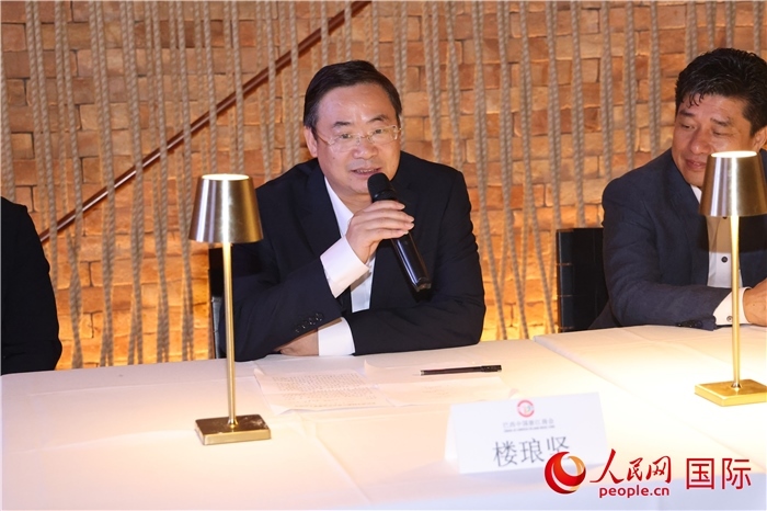 浙江省麗水市海外聯(lián)誼會會長樓瑯堅(jiān)在座談會上致辭。 人民網(wǎng)記者 時(shí)元皓攝